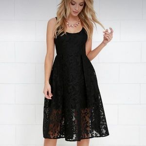 Lulu’s Black Midi Dress